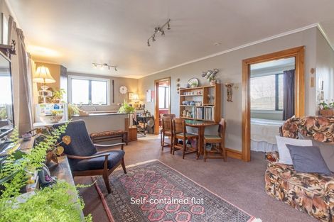 Photo of property in 33 Abbotsford Road, Waipawa, 4210