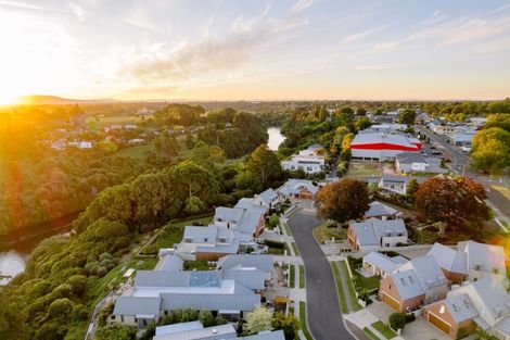 Photo of property in 3 Le Quesnoy Place, Cambridge, 3434