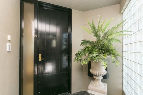 Photo of property in Highwic, 18/32u Hobson Street, Thorndon, Wellington, 6011
