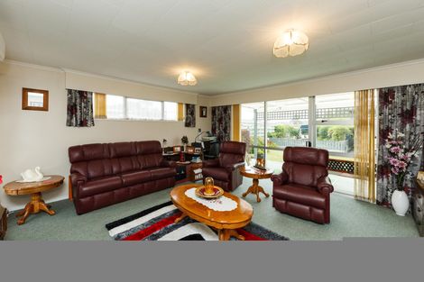 Photo of property in 36 John F Kennedy Drive, Milson, Palmerston North, 4414