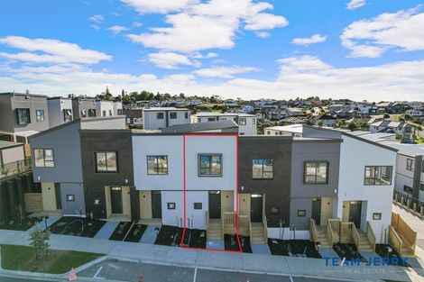 Photo of property in 15 Kuaha Road, Massey, Auckland, 0614