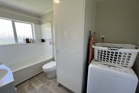 Photo of property in 10f1 Petherick Crescent, Johnsonville, Wellington, 6037