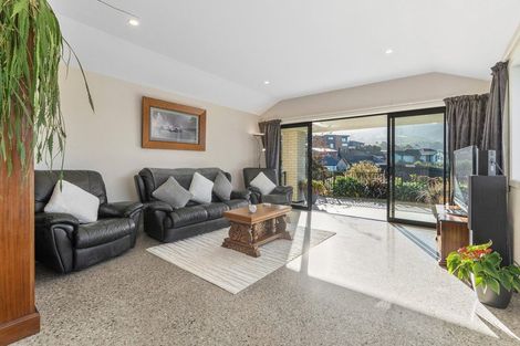 Photo of property in 9 Goddard Way, Sawyers Bay, Port Chalmers, 9023