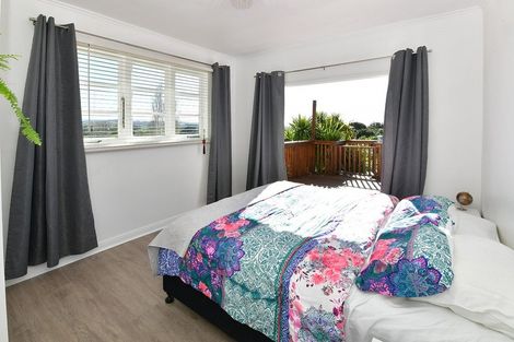 Photo of property in 7a Hand Road, Helensville, 0800