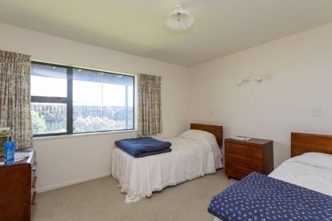 Photo of property in 1 Mallinder Place, Oakura, 4314
