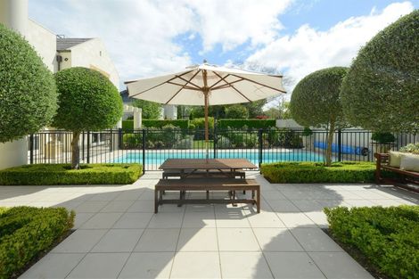 Photo of property in 87 Fendalton Road, Fendalton, Christchurch, 8014