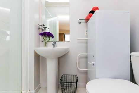 Photo of property in Endeavour Apartments, 125u6 Thorndon Quay, Pipitea, Wellington, 6011