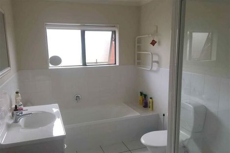 Photo of property in 22 Gendo Avenue, Henderson, Auckland, 0612