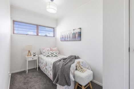 Photo of property in 1b Pleasant Road, Glen Eden, Auckland, 0602