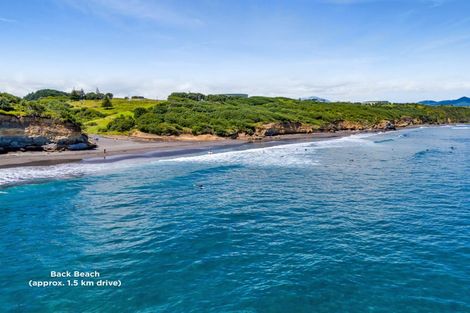 Photo of property in 16 Darwin Crescent, Spotswood, New Plymouth, 4310