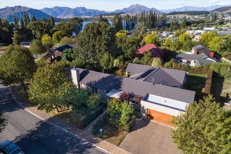 Photo of property in 11 Kelliher Drive, Wanaka, 9305