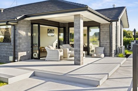 Photo of property in 15 Mike Smith Drive, Cambridge, 3434