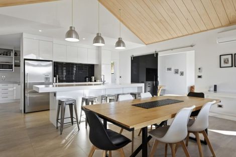 Photo of property in 6 Hidden Hills Drive, Wanaka, 9305