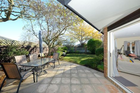Photo of property in 9 Hatfield Place, Avonhead, Christchurch, 8042