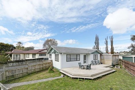 Photo of property in 43 Luanda Drive, Ranui, Auckland, 0612
