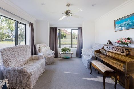 Photo of property in 1 Merlin Close, Huntington, Hamilton, 3210