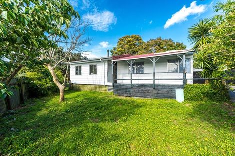 Photo of property in 9 Imperial Place, Henderson, Auckland, 0612