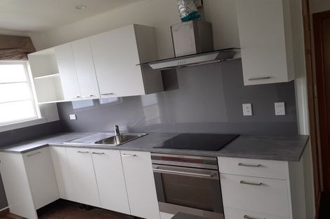 Photo of property in 5 Whiteley Street, Moturoa, New Plymouth, 4310