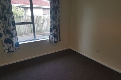 Photo of property in 2/7a Glen Place, Parklands, Christchurch, 8083