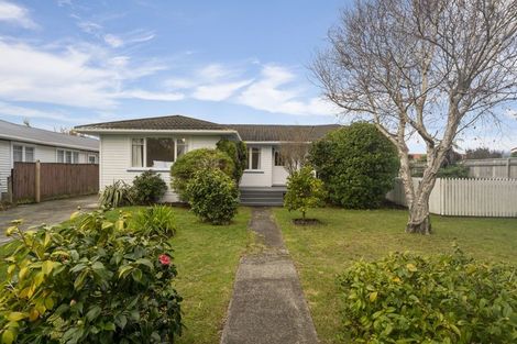 Photo of property in 27 Winton Street, Paraparaumu Beach, Paraparaumu, 5032