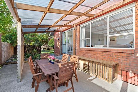 Photo of property in 31 Humphrey Kemp Avenue, Henderson, Auckland, 0612