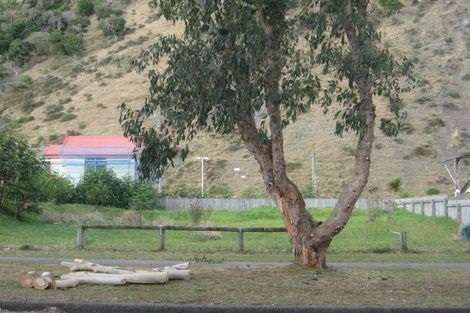 Photo of property in 14 Tilley Road, Paekakariki, 5034