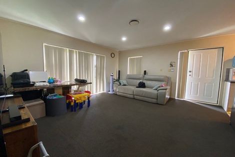 Photo of property in 3 Dunaff Place, Flat Bush, Auckland, 2019