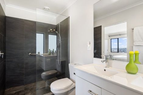 Photo of property in 31 Cavalli Road, Long Bay, Auckland, 0630