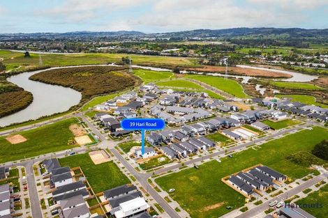 Photo of property in 39 Hari Road, Karaka, 2113