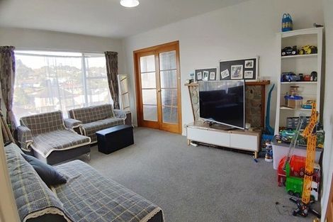 Photo of property in 33 Lingfield Street, Glenfield, Auckland, 0629