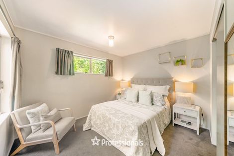 Photo of property in 6 Swadel Way, Karori, Wellington, 6012