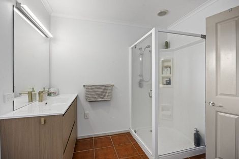Photo of property in 1 Orlando Close, Frankleigh Park, New Plymouth, 4310