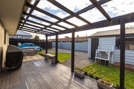 Photo of property in 70 Hills Road, Edgeware, Christchurch, 8013
