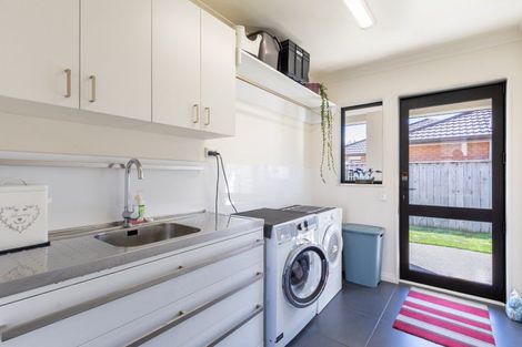 Photo of property in 177 Mazengarb Road, Paraparaumu, 5032