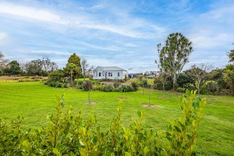 Photo of property in 56 Flint Road W, Stratford, 4332