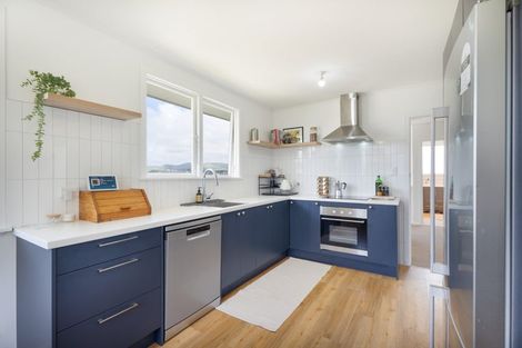 Photo of property in 11 Arene Grove, Titahi Bay, Porirua, 5022