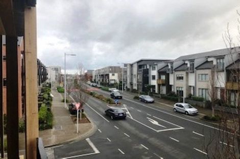 Photo of property in 2/165 Hobsonville Point Road, Hobsonville, Auckland, 0616