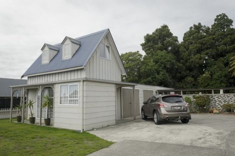 Photo of property in 35 Domett Street, Westport, 7825