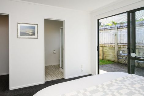 Photo of property in 11 Jordan Way, Kelvin Grove, Palmerston North, 4414