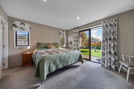 Photo of property in 16 Gilchrist Place, Kaiapoi, 7630