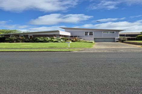 Photo of property in 1 Koromiko Place, Waiuku, 2123