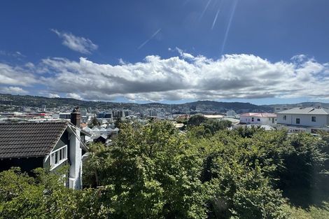 Photo of property in 5/28-28b Austin Street, Mount Victoria, Wellington, 6011