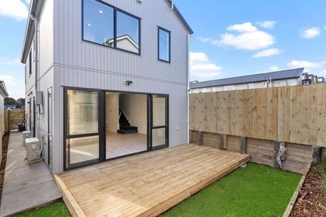 Photo of property in 43 Puwha Street, Massey, Auckland, 0614
