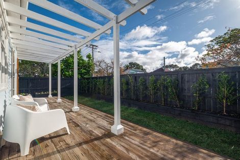 Photo of property in 7 Nelson Avenue, Northcote Point, Auckland, 0627