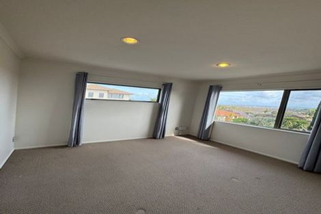 Photo of property in 12 Mangerton Lane, East Tamaki Heights, Auckland, 2016