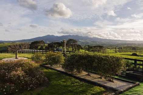 Photo of property in 300 Grove Road, Te Pahu, Hamilton, 3285