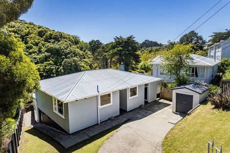 Photo of property in 77 Champion Street, Cannons Creek, Porirua, 5024