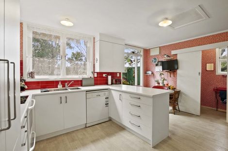 Photo of property in 83 Vivian Street, New Plymouth, 4310