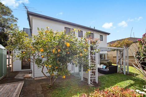 Photo of property in 6 Glucina Avenue, West Harbour, Auckland, 0618