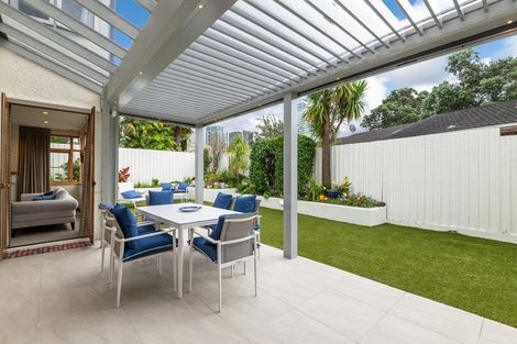 Photo of property in 2/14 Sanders Avenue, Takapuna, Auckland, 0622